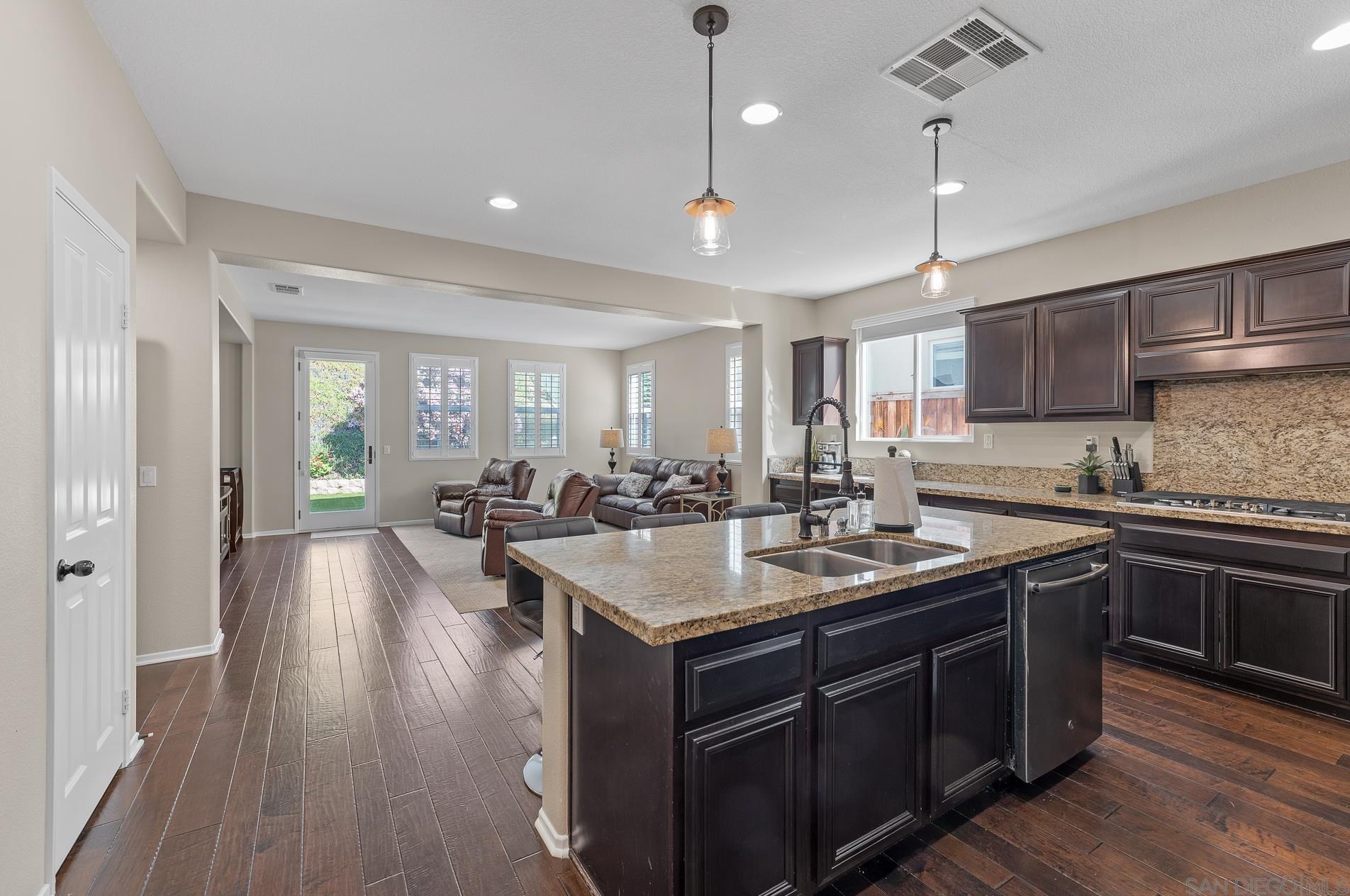 1082 Augusta Cir, Oceanside, CA 92057-2733