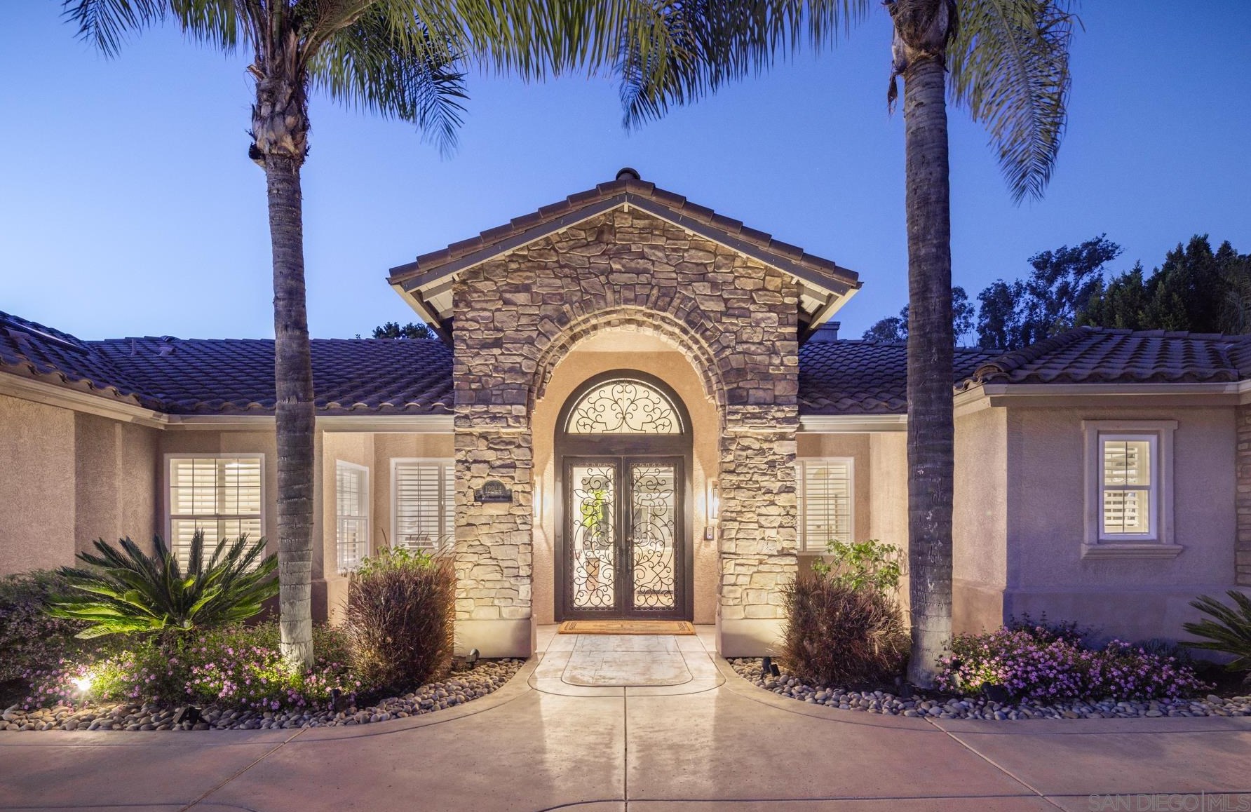12244 Gold Canyon Ln, El Cajon, CA 92020