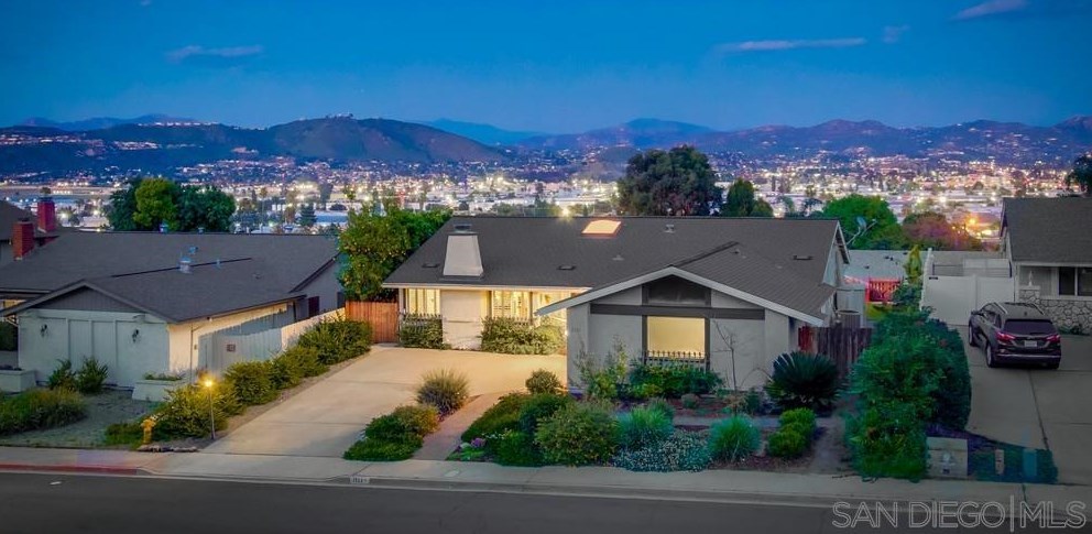 1121 Yerba Verde Dr, El Cajon, CA 92020