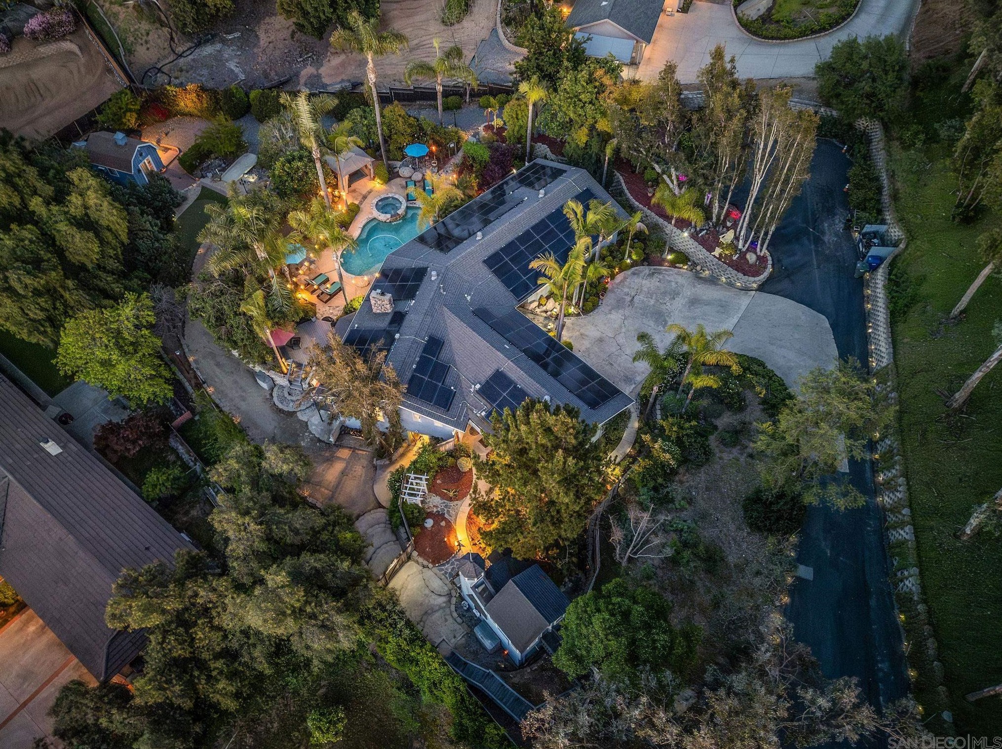 1033 Vista Sierra Dr, El Cajon, CA 92019-3557