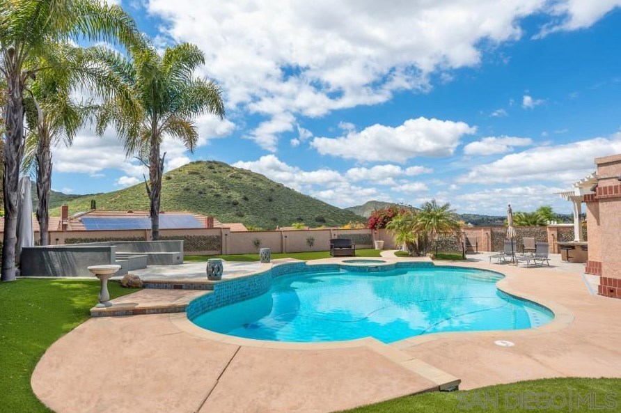 18373 Chetenham Ct, San Diego, CA 92128-1001