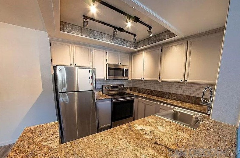 6064 Rancho Mission Rd 444, San Diego, CA 92108