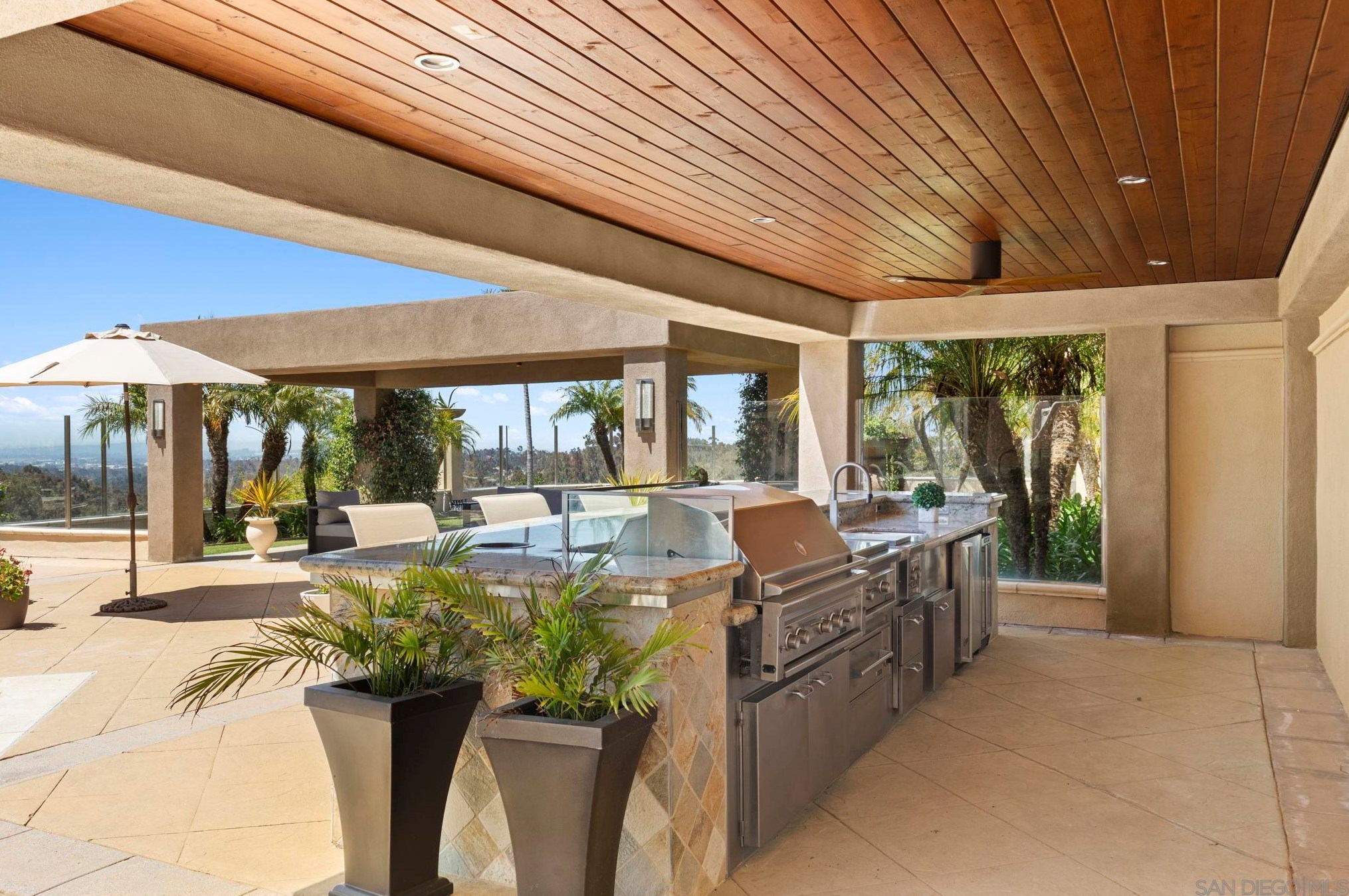 10656 Birch Bluff Ave, San Diego CA  92131-2210 exterior