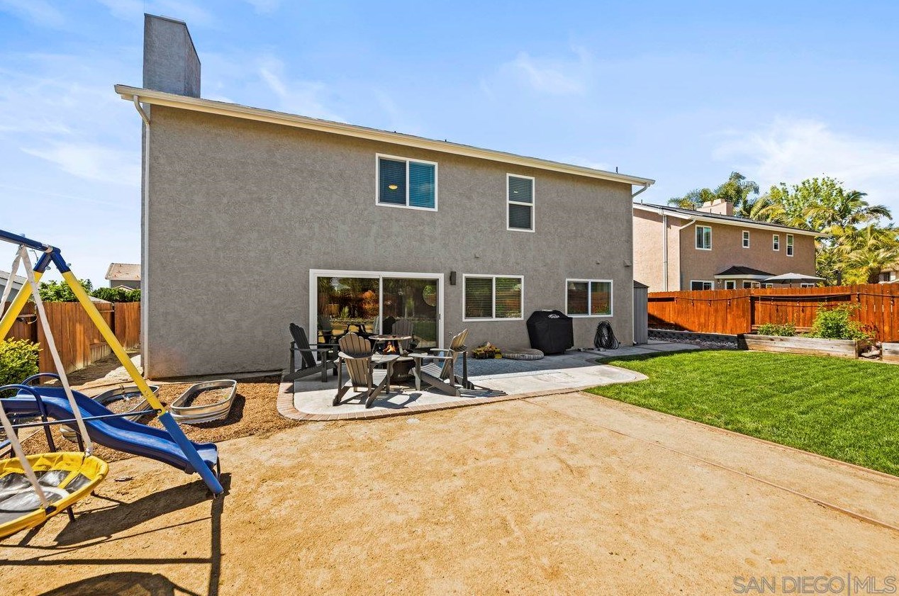 2838 Rutgers Pl, Oceanside CA  92056-6316 exterior