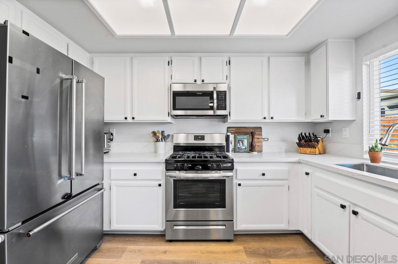 2838 Rutgers Pl, Oceanside CA  92056-6316 exterior