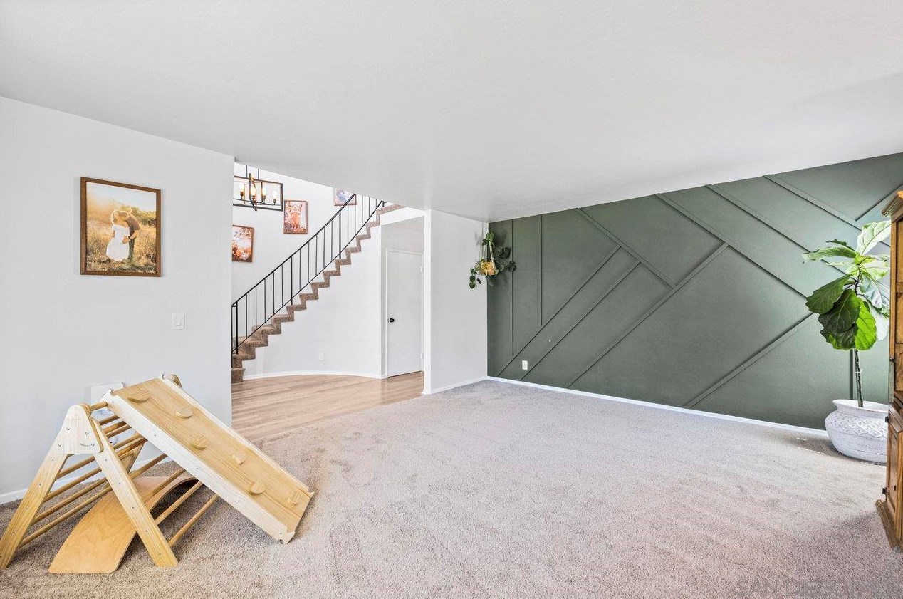 2838 Rutgers Pl, Oceanside CA  92056-6316 exterior