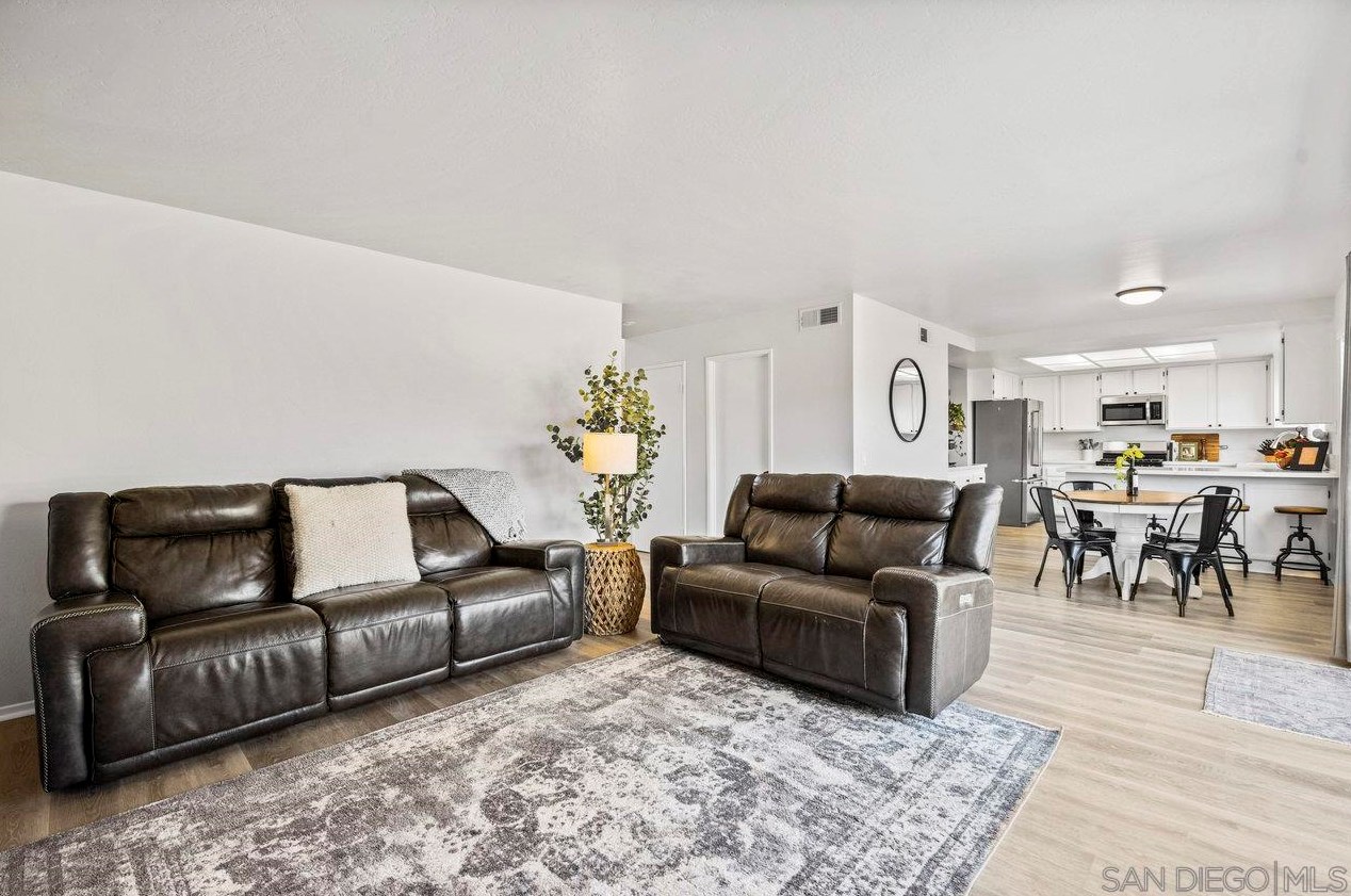 2838 Rutgers Pl, Oceanside CA  92056-6316 exterior