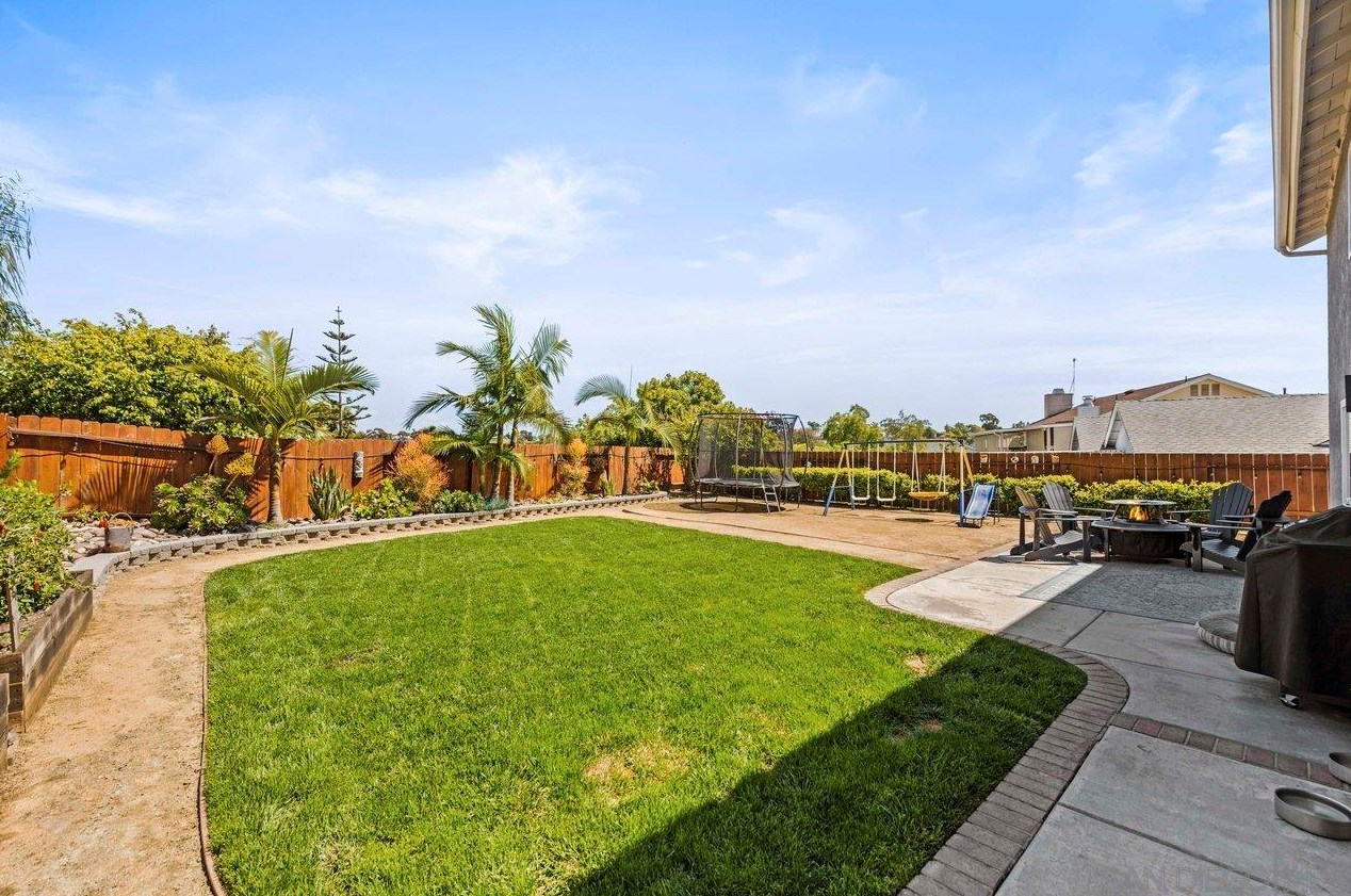 2838 Rutgers Pl, Oceanside CA  92056-6316 exterior