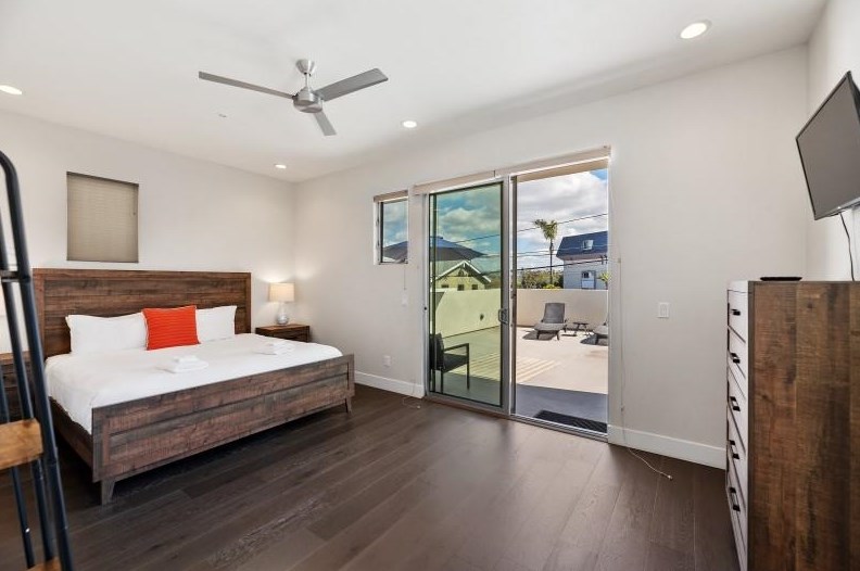 4025 Morrell St, San Diego CA 92109-4641 exterior