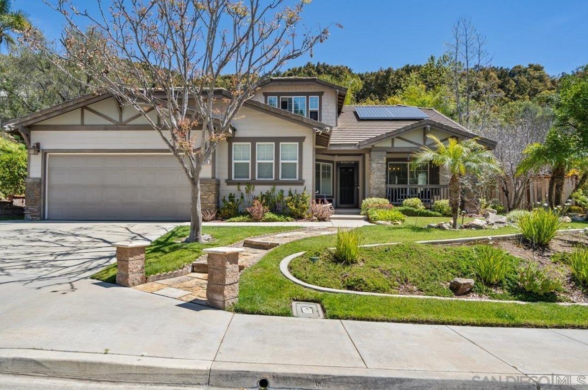 366 Oak Valley Ln, Escondido, CA 92027