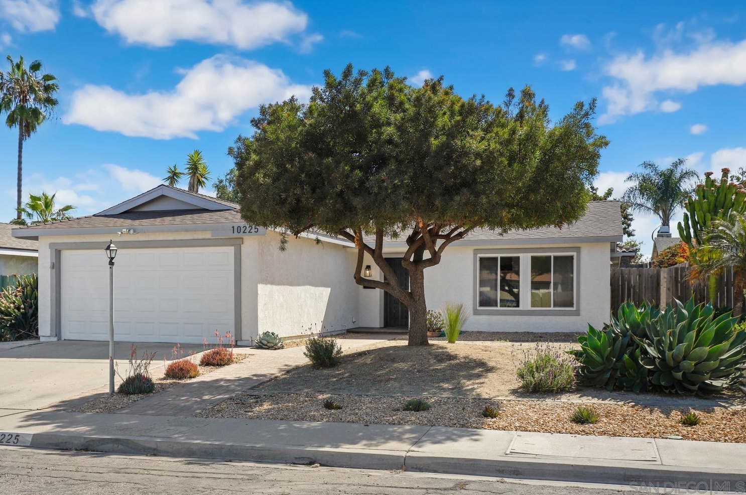 10225 Royal Ann Ave, San Diego, CA 92126