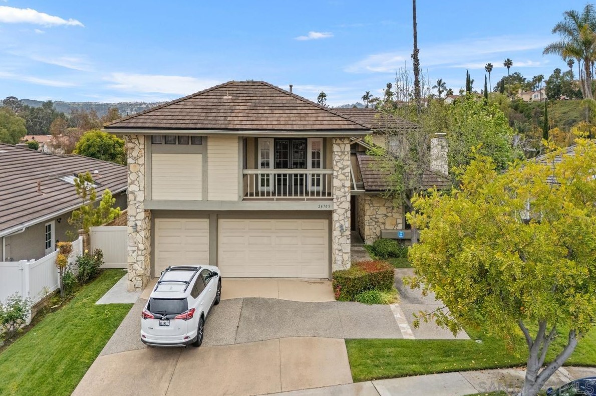 24705 Queens Ct, Laguna Beach, CA 92677