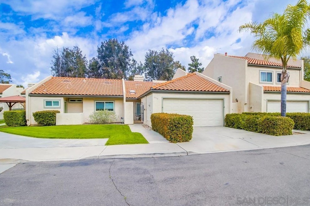 1530 Shadow Vista Way, El Cajon, CA 92019-3437