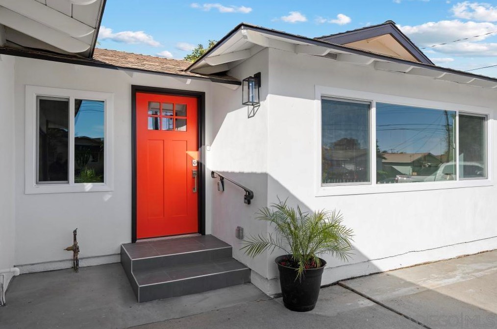 6365 Lake Ariana Ave, San Diego, CA 92119-3432