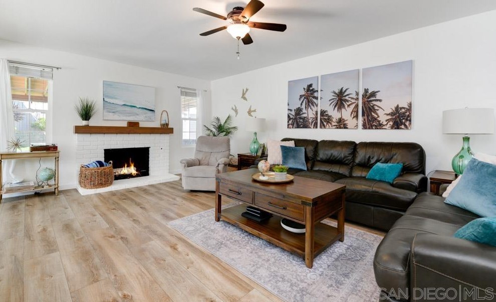 1655 Queenston Dr, Escondido, CA 92027-4053