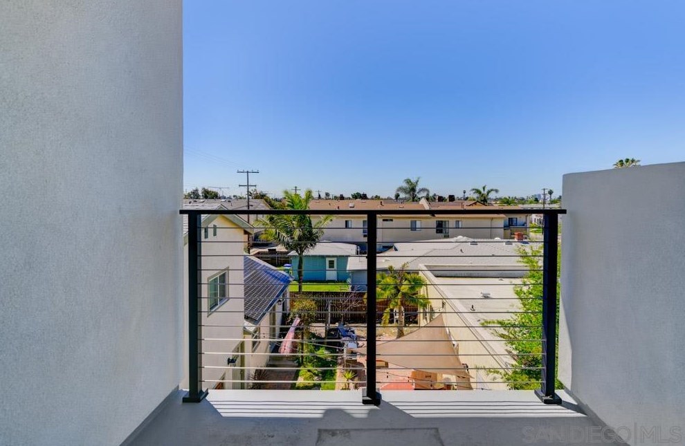 3737 31 St, San Diego CA 92104-3721 exterior