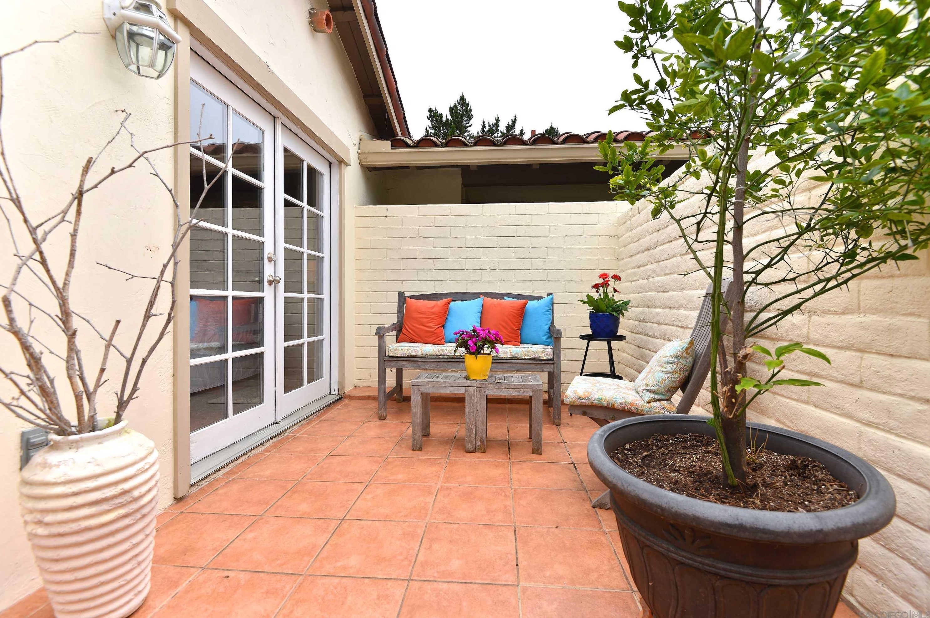 115 Salina Cruz Ct, Solana Beach, CA 92075-2526