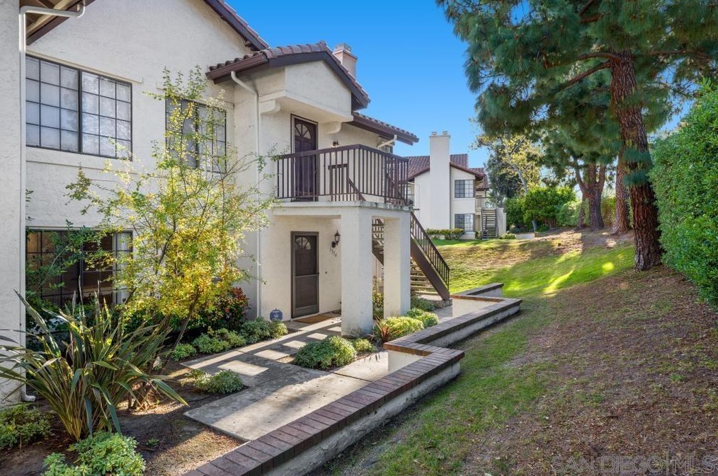 3554 Seahorn Cir, San Diego, CA 92130-1016