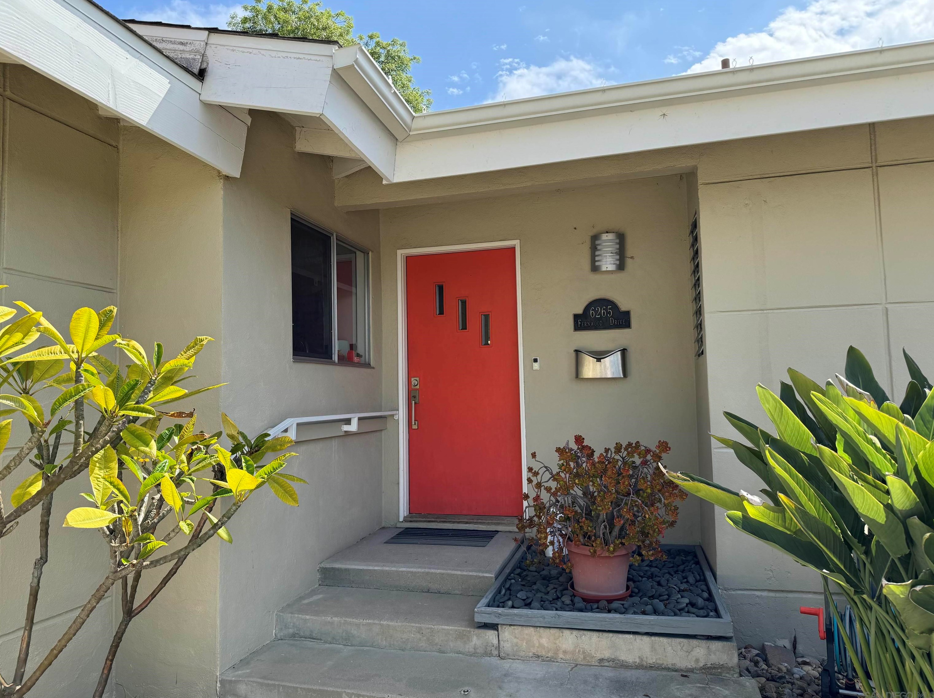 6265 Fernwood Dr, La Mesa, CA 91942