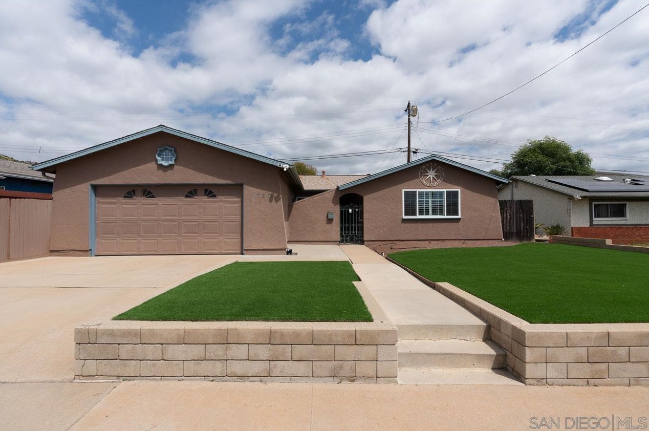 1737 Plumeria Dr, El Cajon, CA 92021-1142