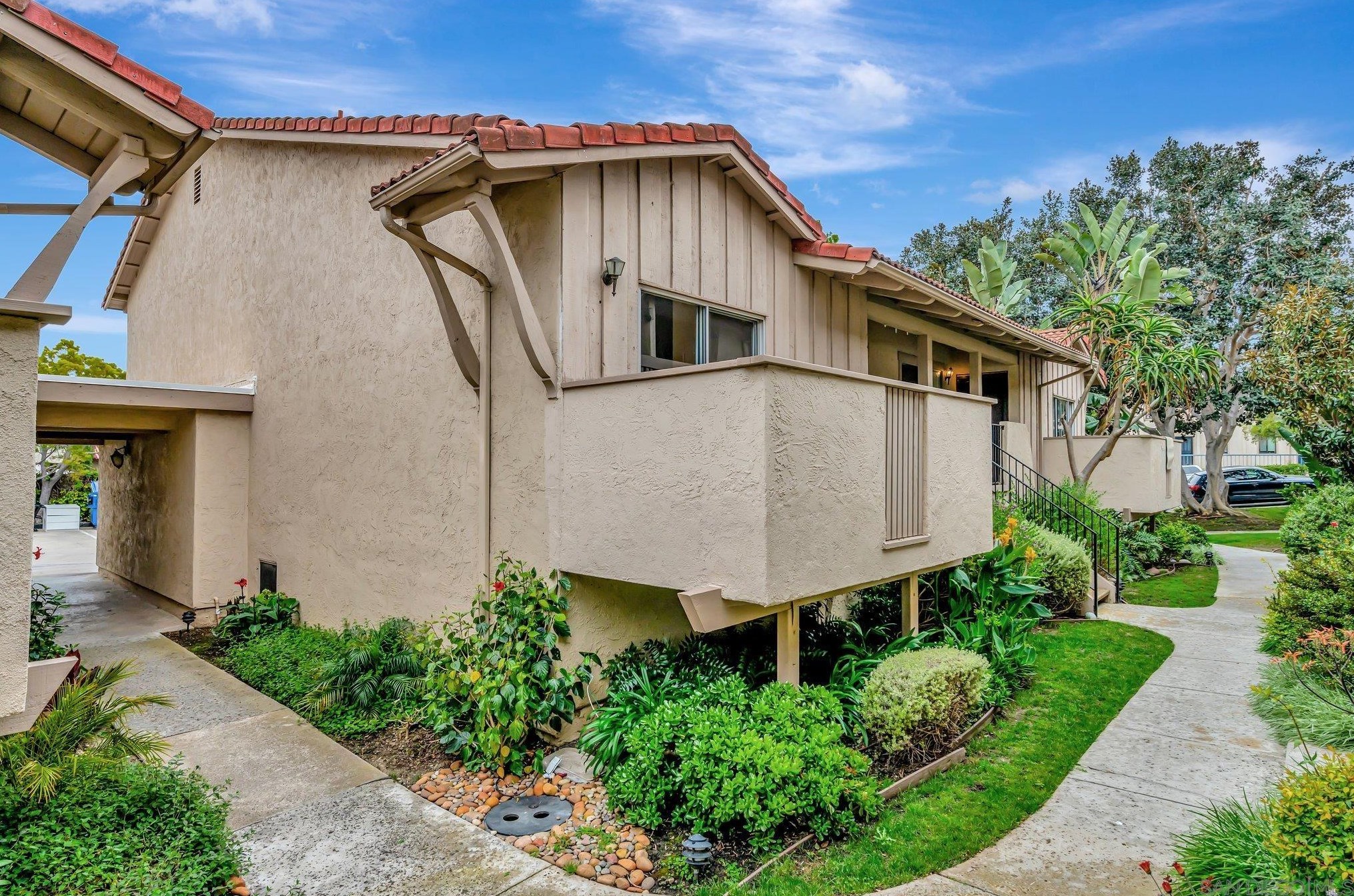 2352 Altisma Way #11, Carlsbad, CA 92009