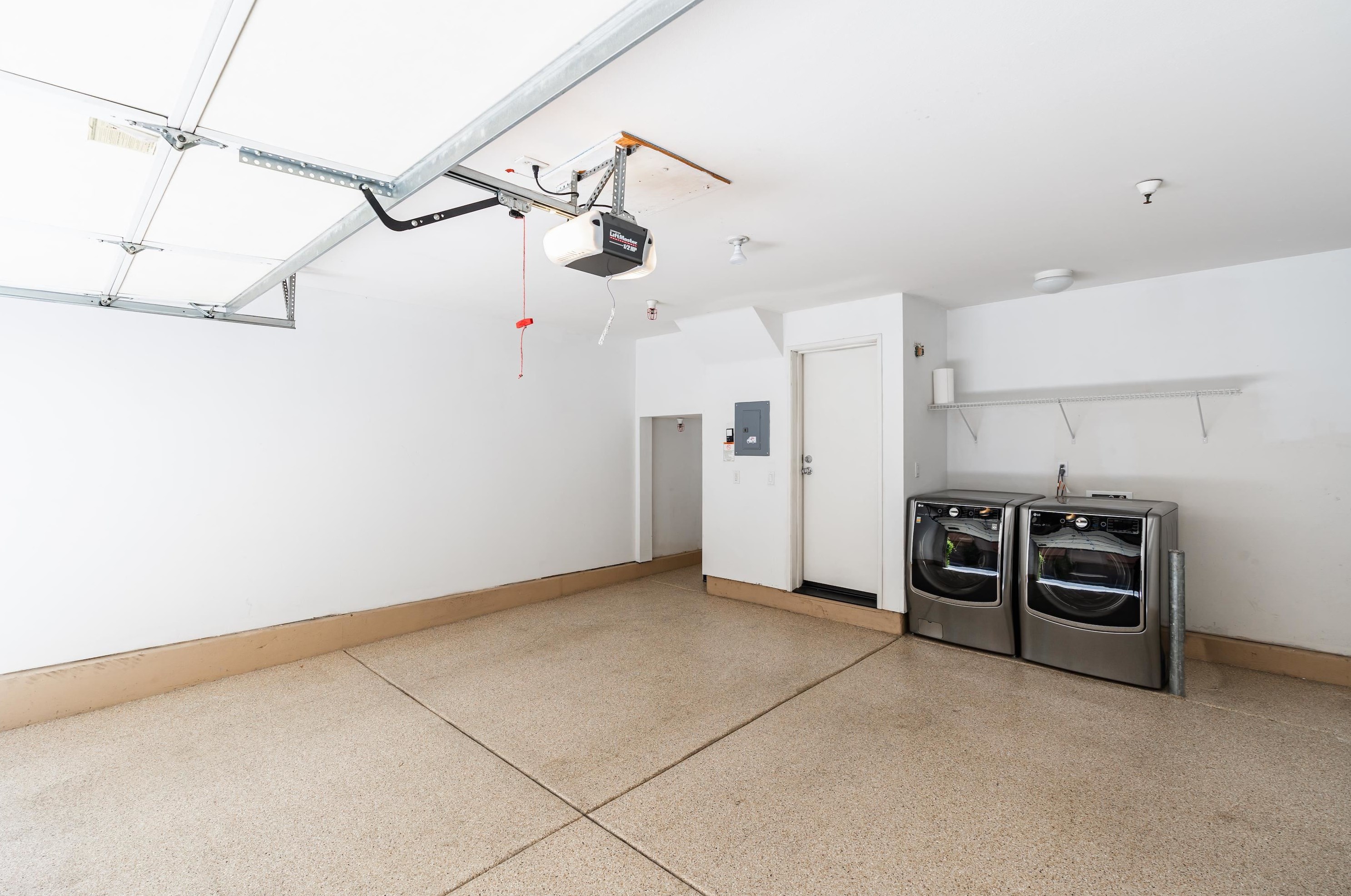 2895 Escala Cir, San Diego CA  92108-6724 exterior