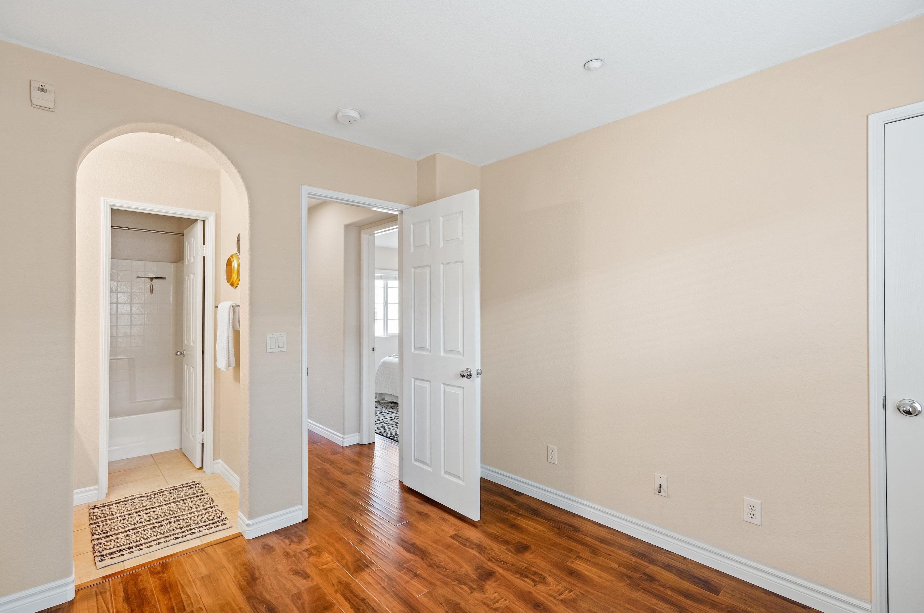 2895 Escala Cir, San Diego CA  92108-6724 exterior