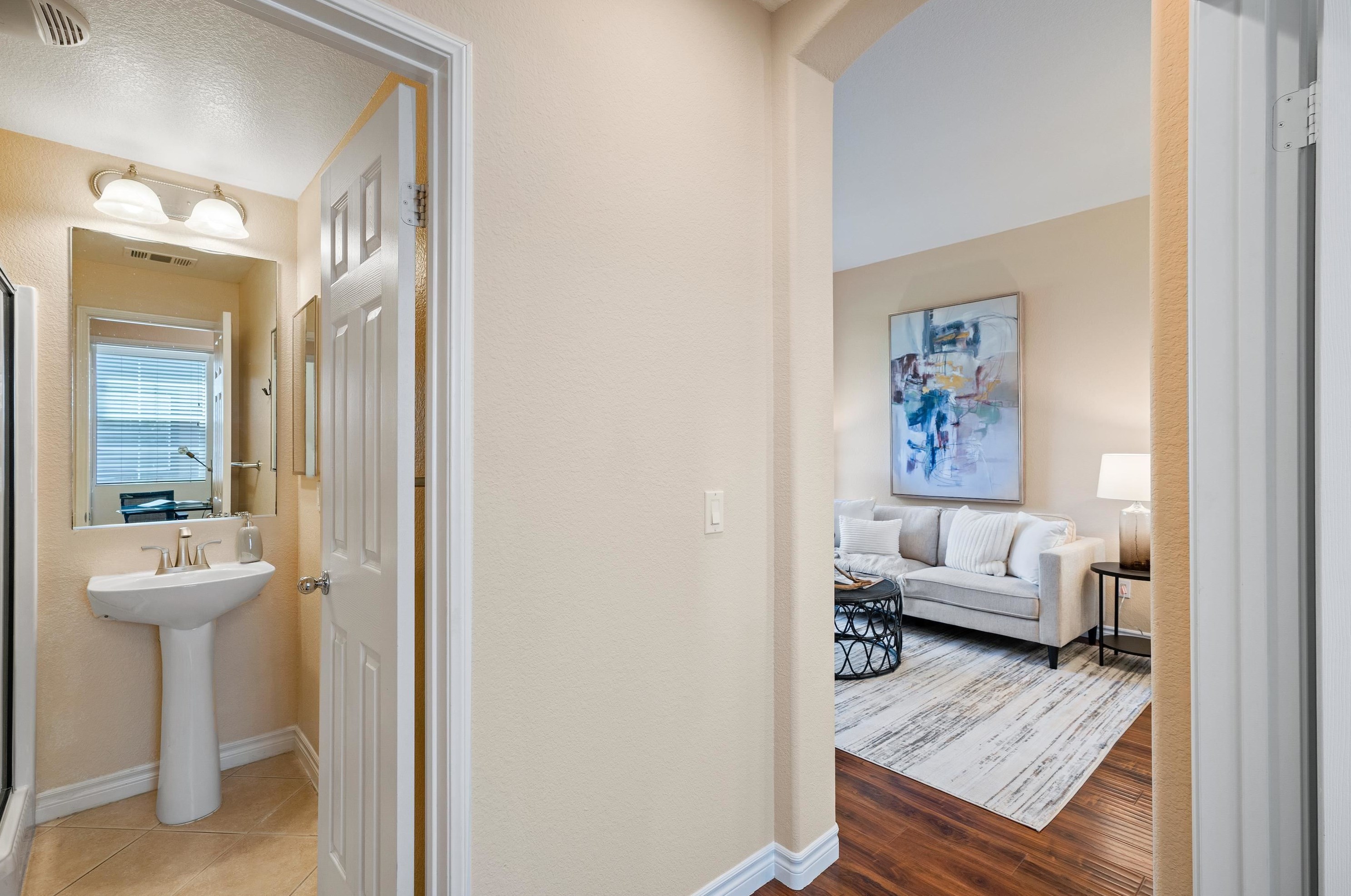 2895 Escala Cir, San Diego CA  92108-6724 exterior