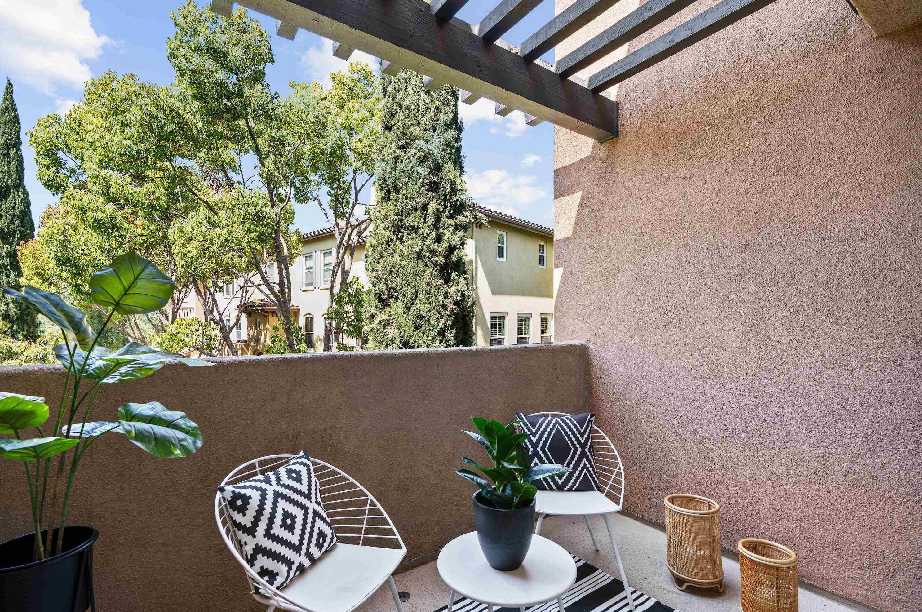 2895 Escala Cir, San Diego CA  92108-6724 exterior