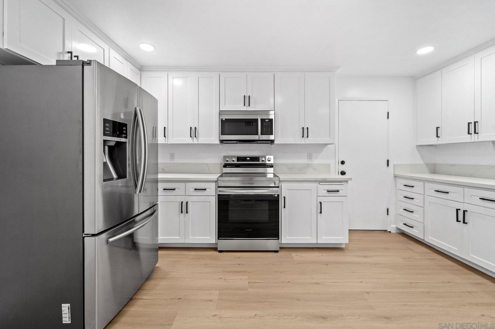 2892 Alta View Dr, San Diego, CA 92139-3239