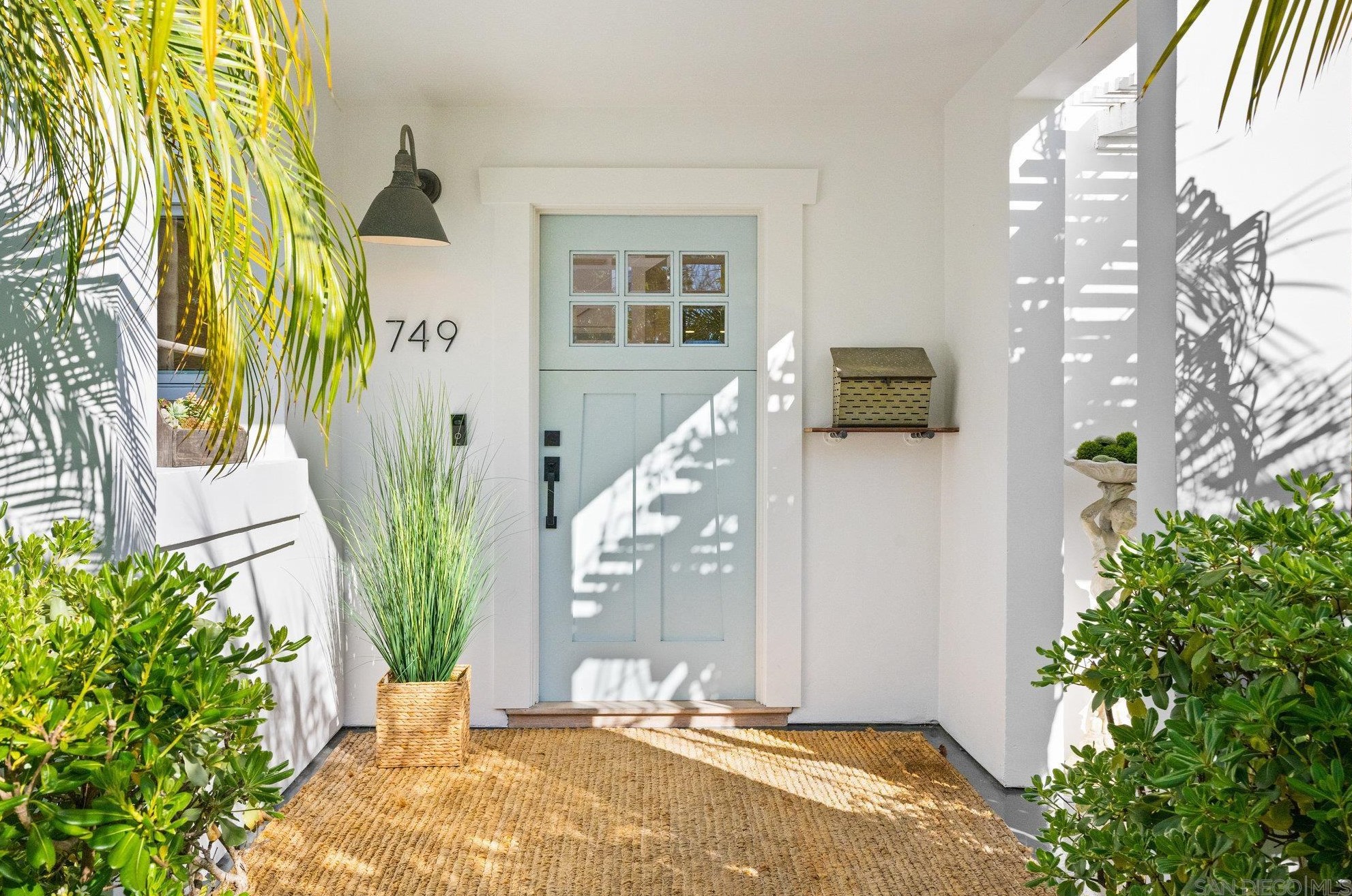 749 I Ave, San Diego, CA 92118-2017