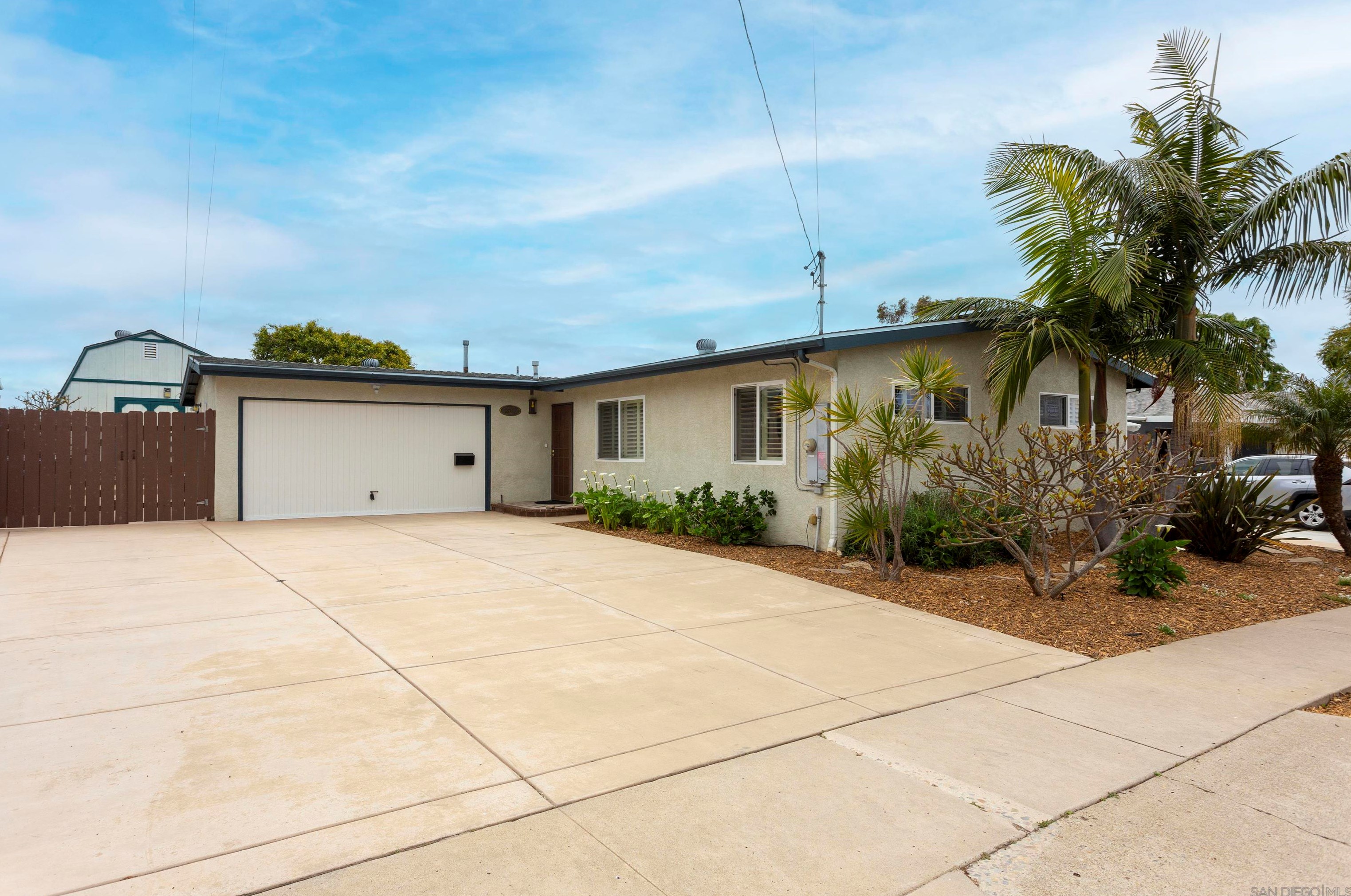 2561 Meadow Lark Dr, San Diego, CA 92123-3317