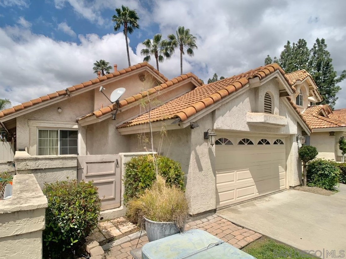 2135 Amorosa Gln, Escondido, CA 92026-1141