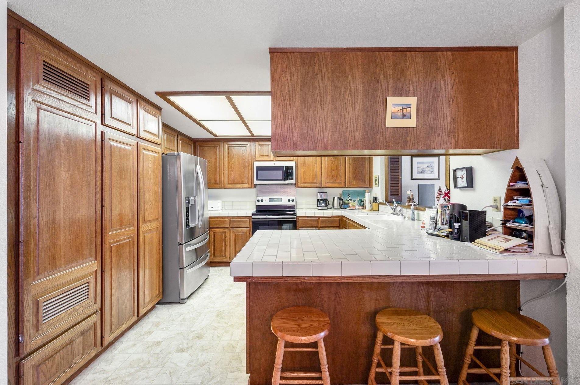 79 Montego Ct, San Diego CA 92118-3252 exterior