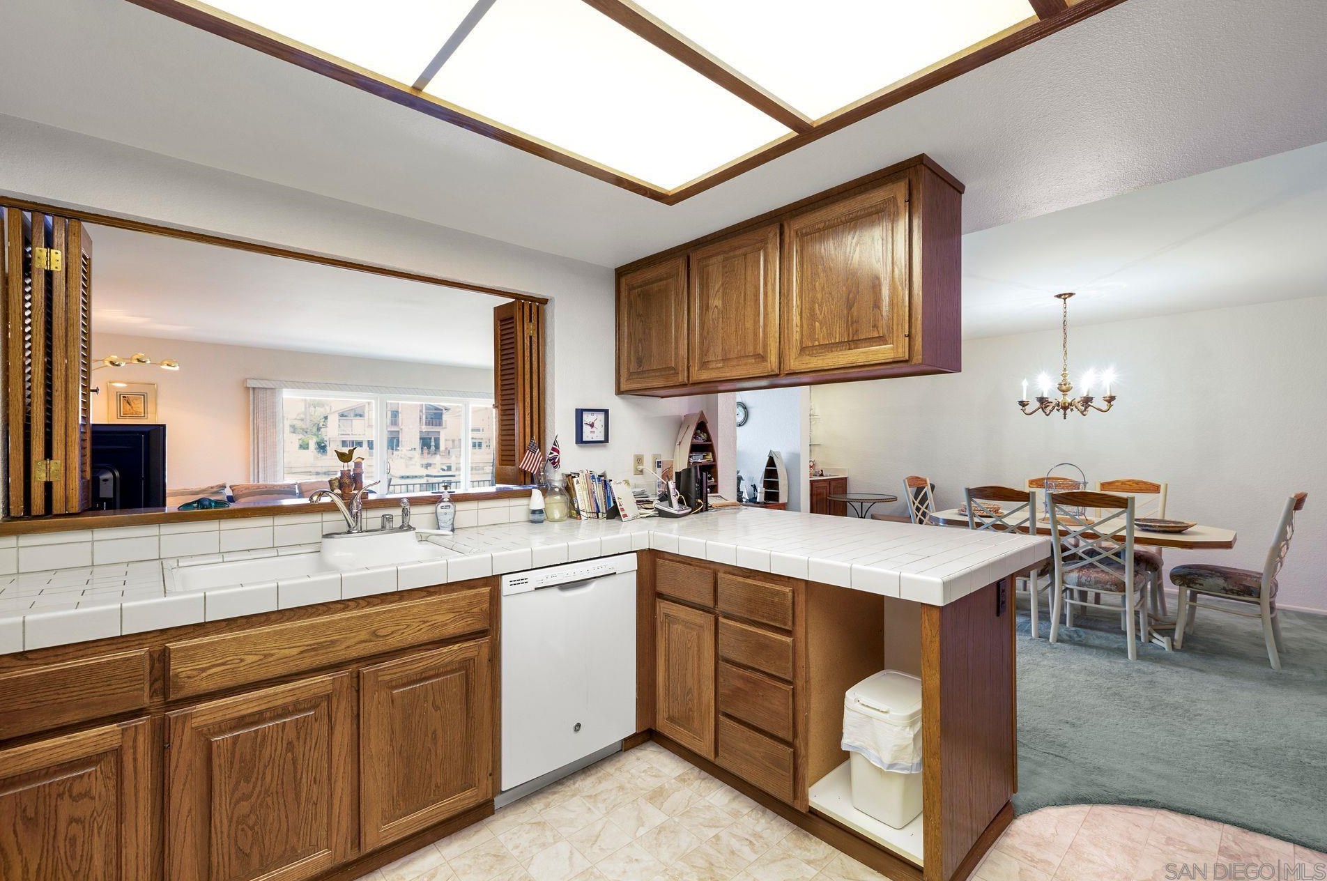 79 Montego Ct, San Diego CA 92118-3252 exterior