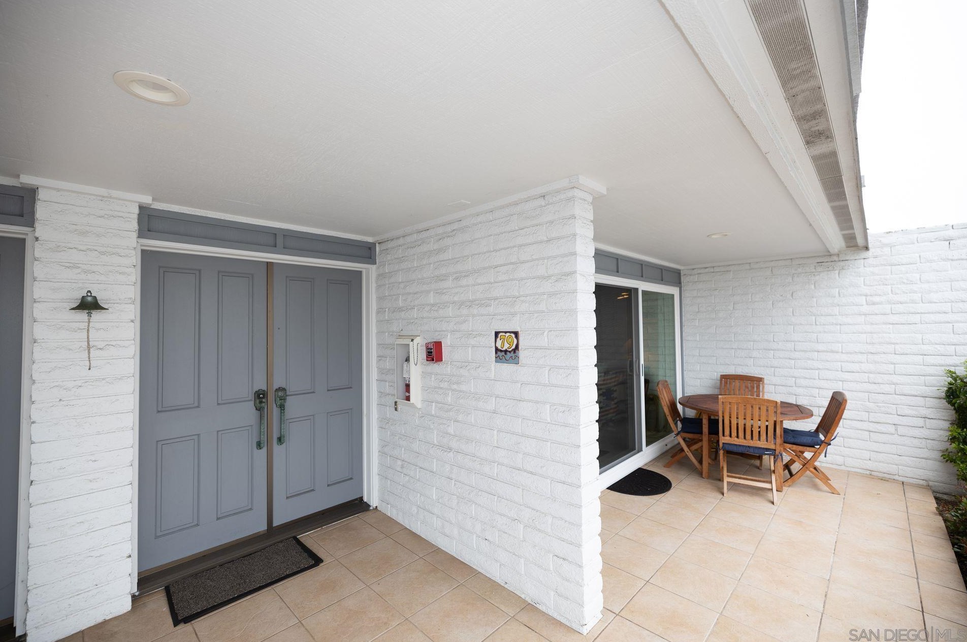 79 Montego Ct, San Diego CA 92118-3252 exterior