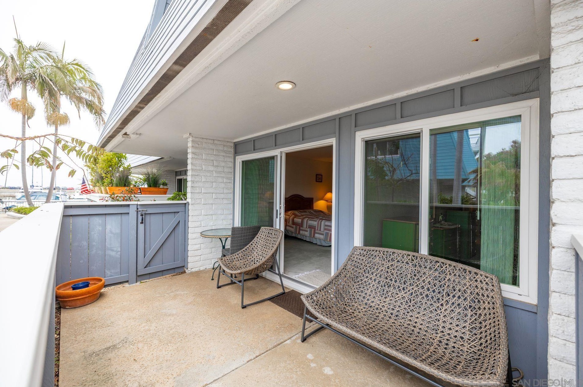 79 Montego Ct, San Diego CA 92118-3252 exterior