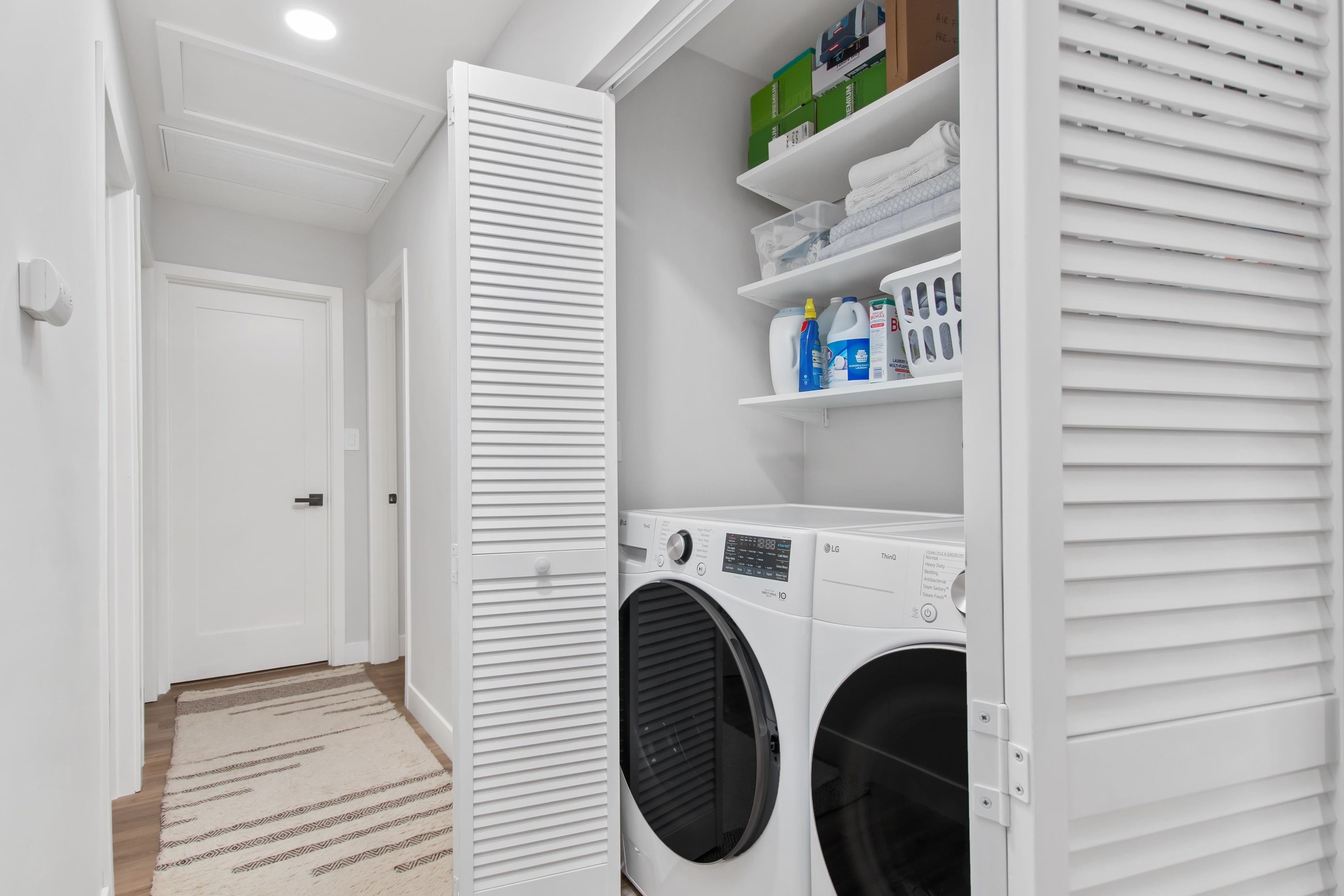 4311 Janan Way, San Diego CA  92122-3730 exterior