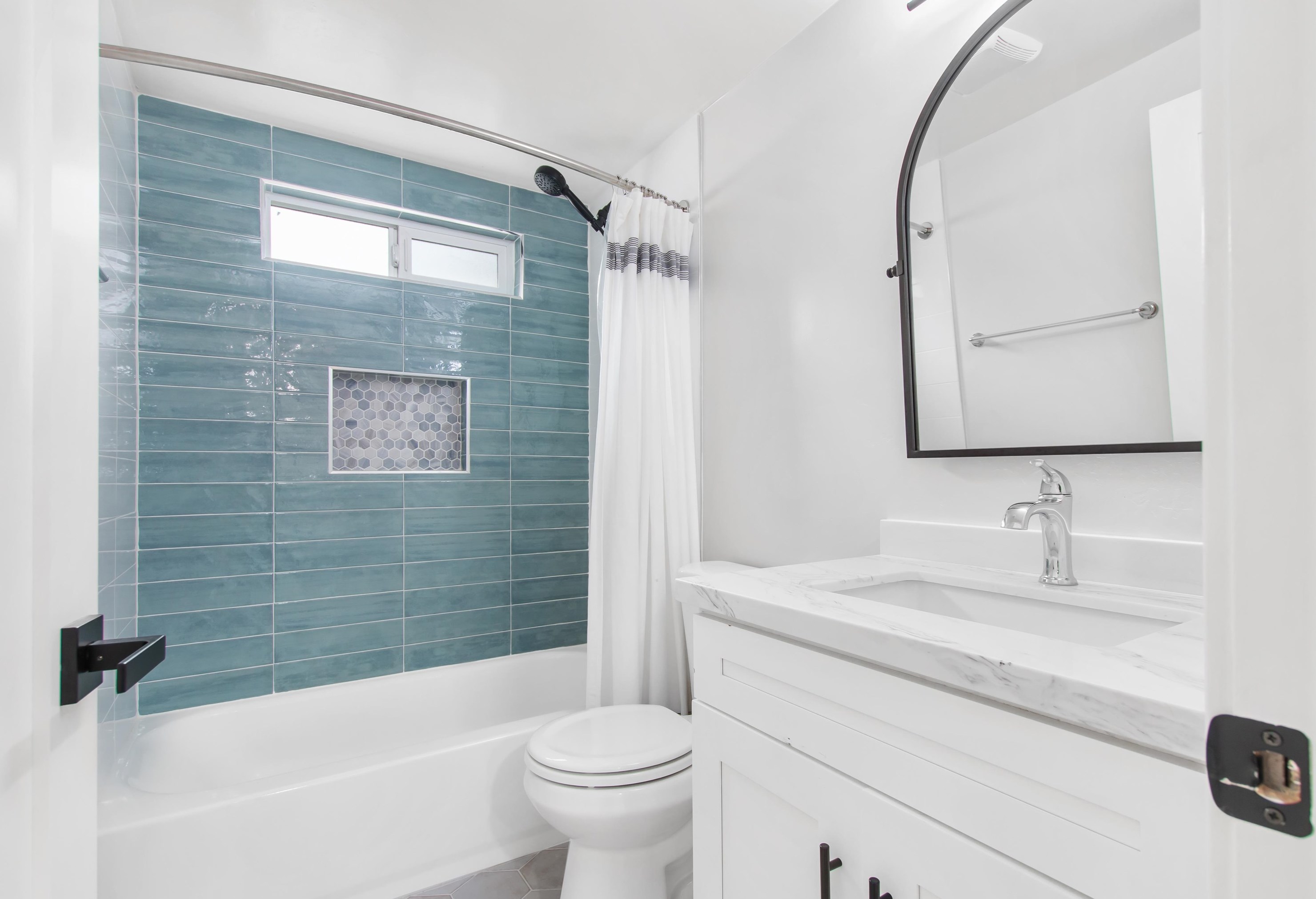 4311 Janan Way, San Diego CA  92122-3730 exterior