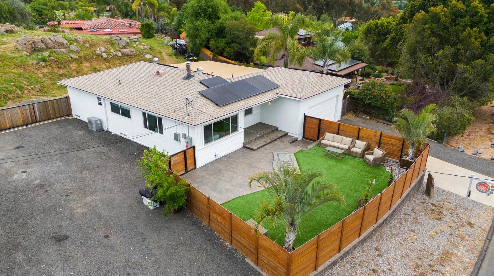 9977 Dunbar Ln, El Cajon, CA 92021