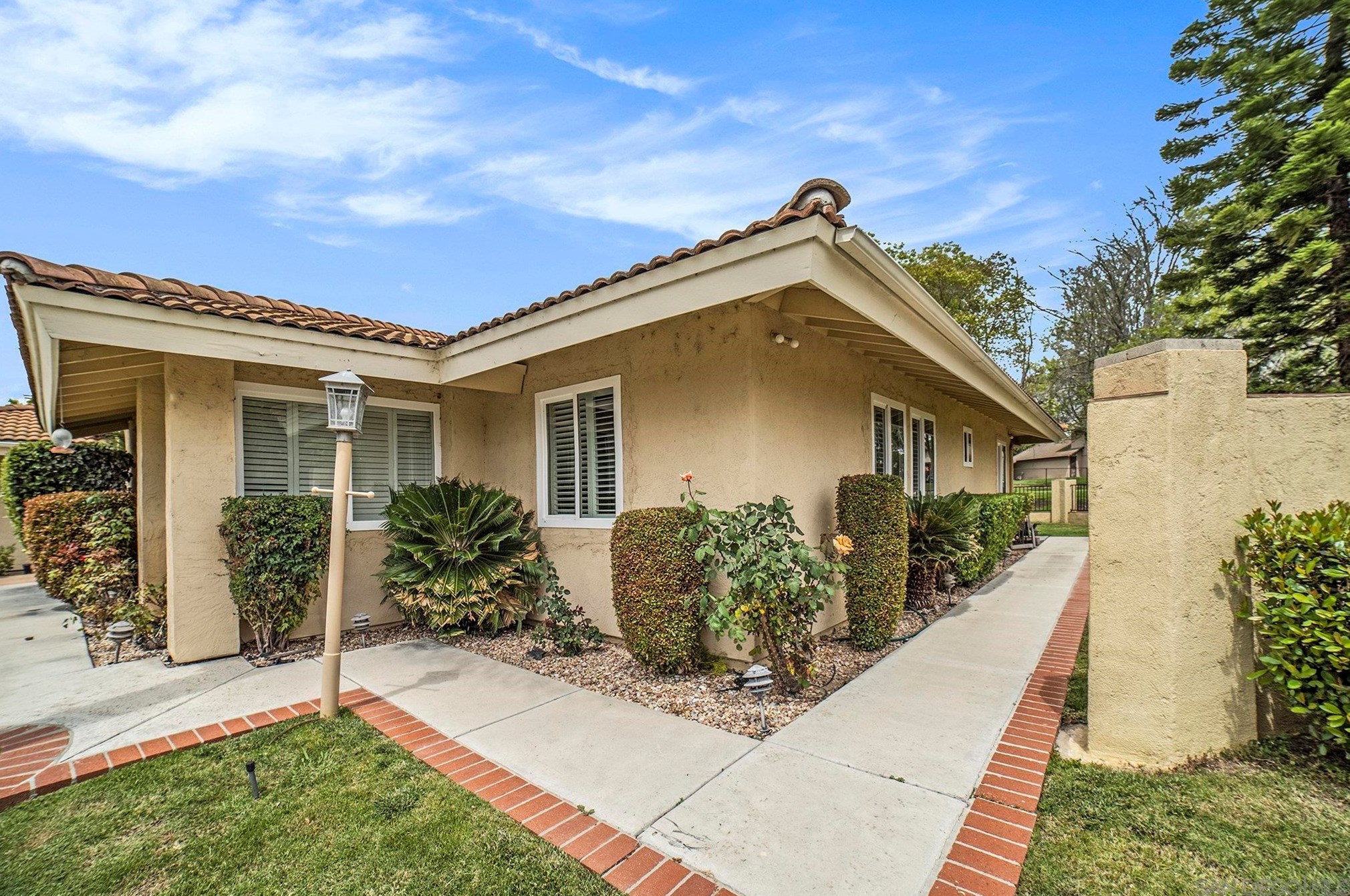 17321 Grandee Pl, San Diego CA 92128-2154 exterior