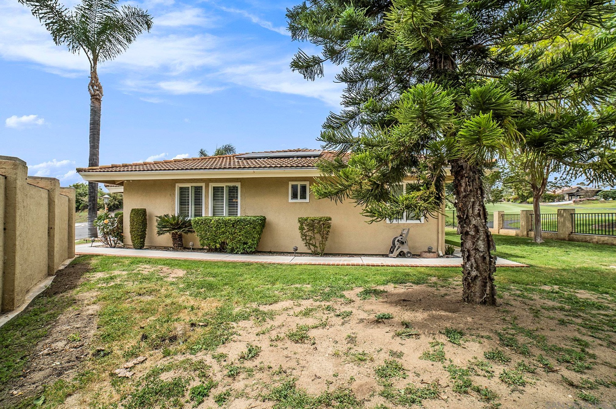 17321 Grandee Pl, San Diego CA 92128-2154 exterior