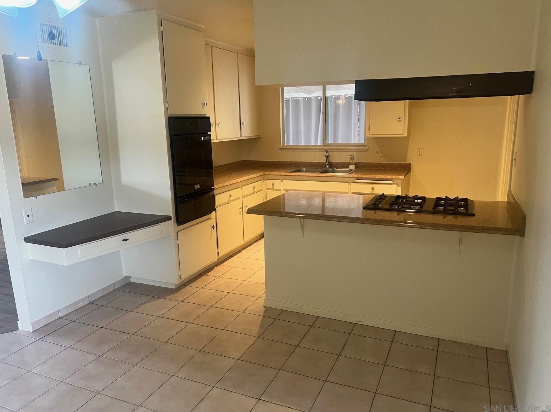 4951 Dalehaven Pl, San Diego, CA 92105