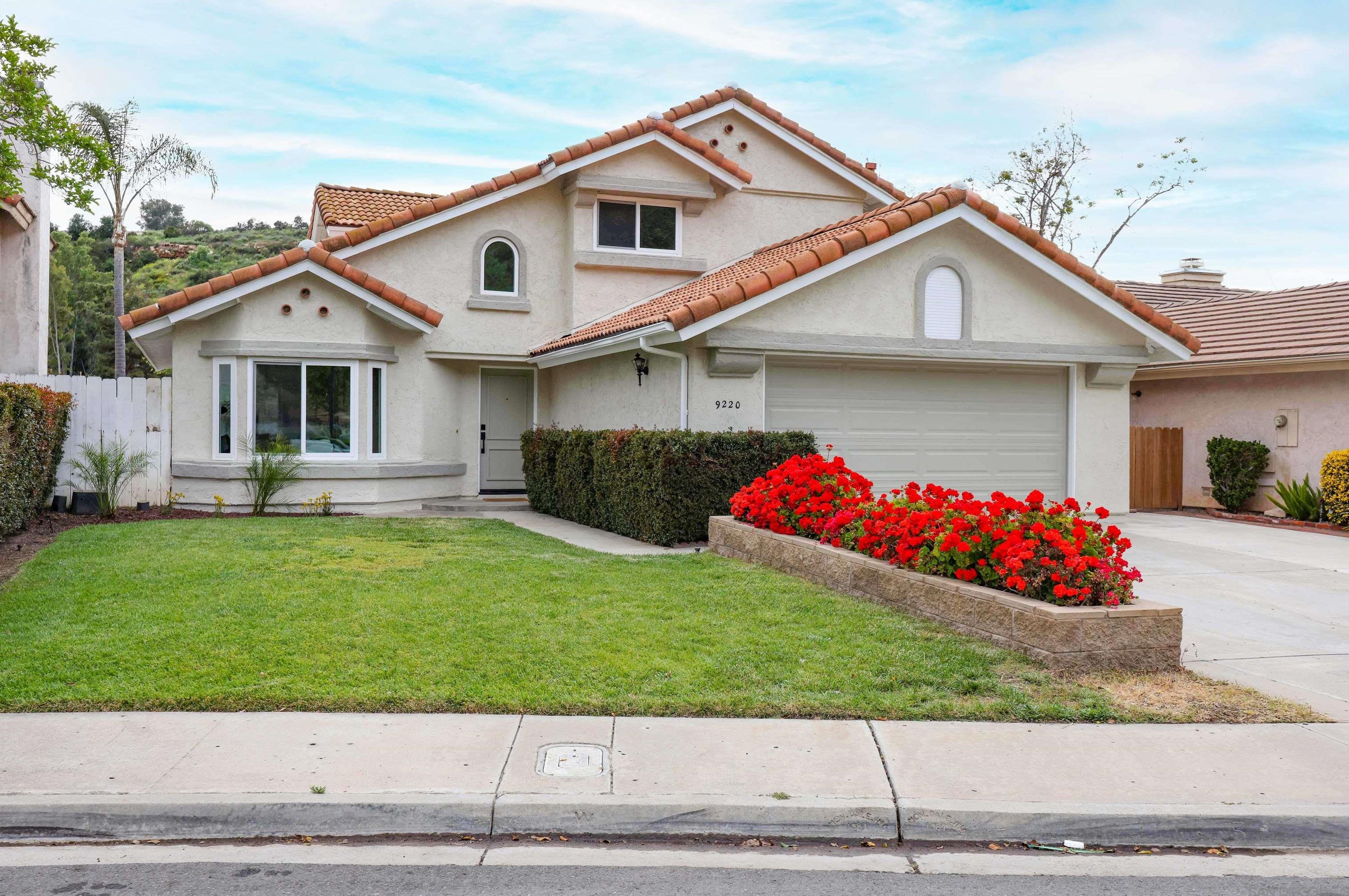 9220 Sombria Rd, Lakeside, CA 92040