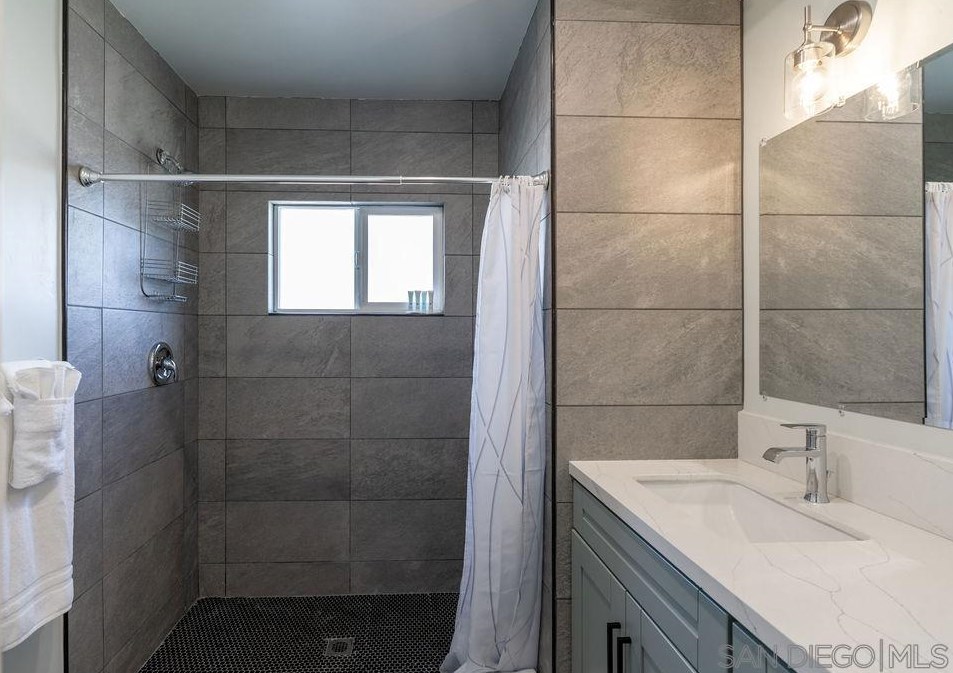 1671-75 Diamond St, San Diego CA exterior