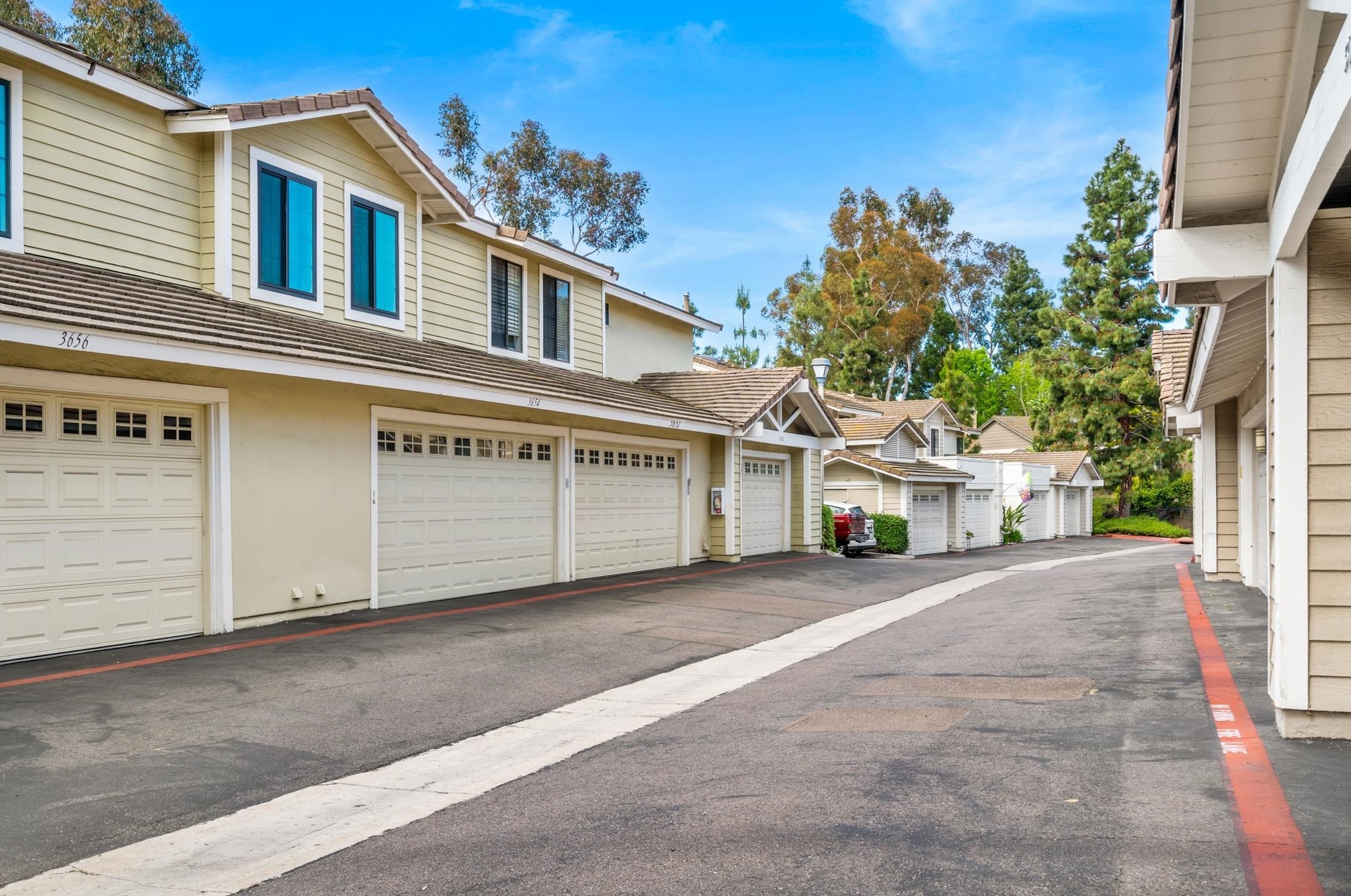 3652 Carmel View Rd, San Diego, CA 92130