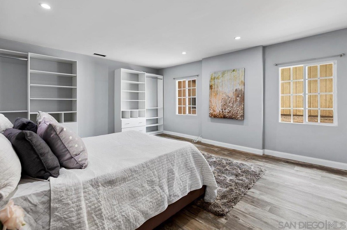 6210 Wunderlin Ave, San Diego CA  92114-2733 exterior