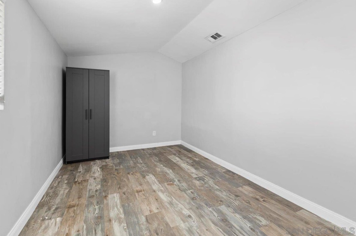 6210 Wunderlin Ave, San Diego CA  92114-2733 exterior