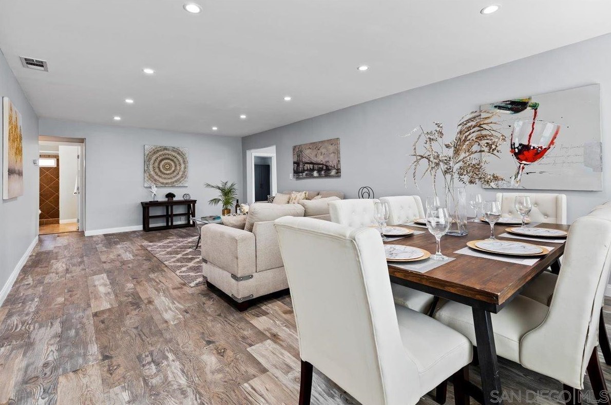 6210 Wunderlin Ave, San Diego CA  92114-2733 exterior