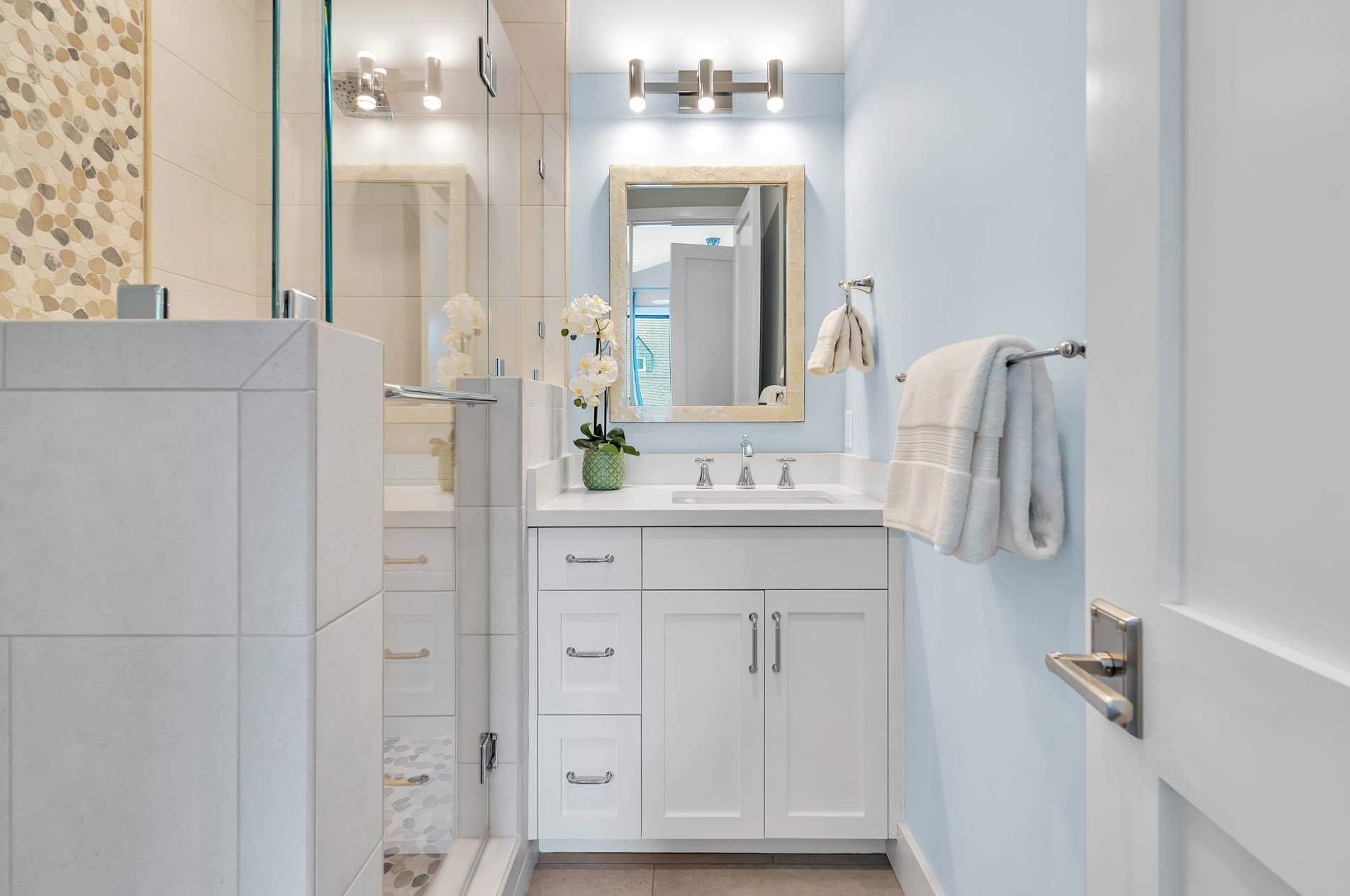 1119 9th St, San Diego CA 92118-2602 exterior